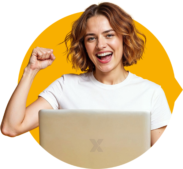 Werknemer achter laptop